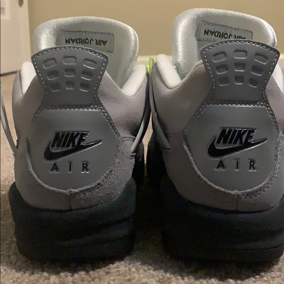 Jordan 4 - Picture 3 of 3